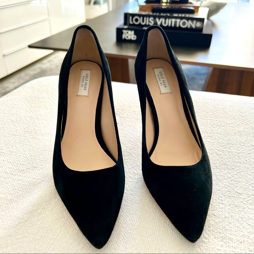 COLE HAAN  Women's Black Stiletto Suede
Pointed Professional Size 5.5 Pumps